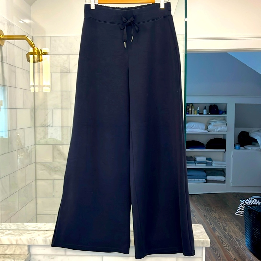 Spanx air, essentials, navy pants, size medium